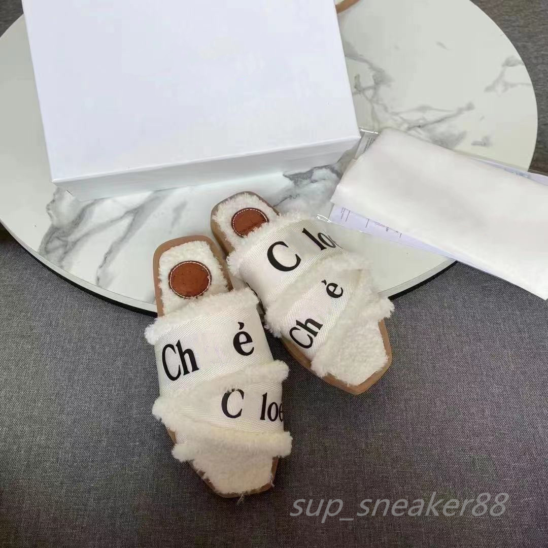 Designer Luxury Women woody Slippers Winter Fur Slipper Fahsion Black White Ladies Slides Shoes Red Blue Pink Brown beige Flip Flops Loafers size 35-42, C fur slippers
Designer Luxury Women woody Slippers Winter Fur Slipper Fahsion Black White Ladies Slides Shoes Red Blue Pink Brown beige Flip Flops Loafers size 35-42, C fur slippers