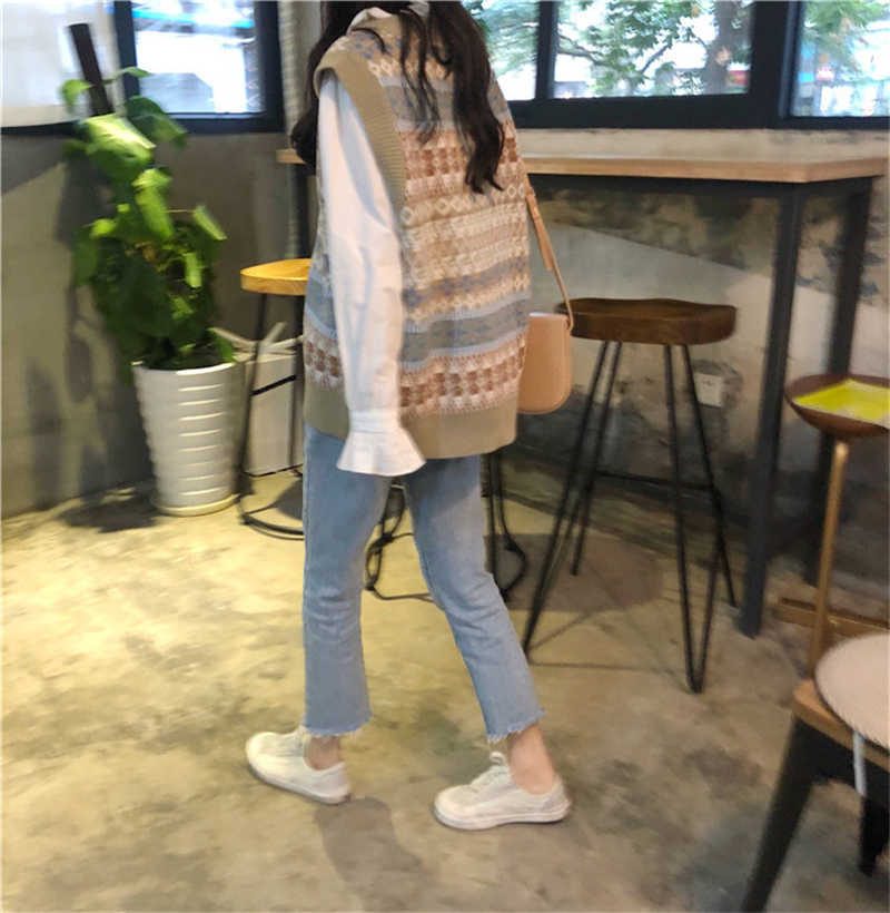 Retro Sweater Vest Women Autumn V-neck Knitted Sleeveless Pullover Vest Preppy Girl Tops Waistcoats Stripe splicing Khaki 210702