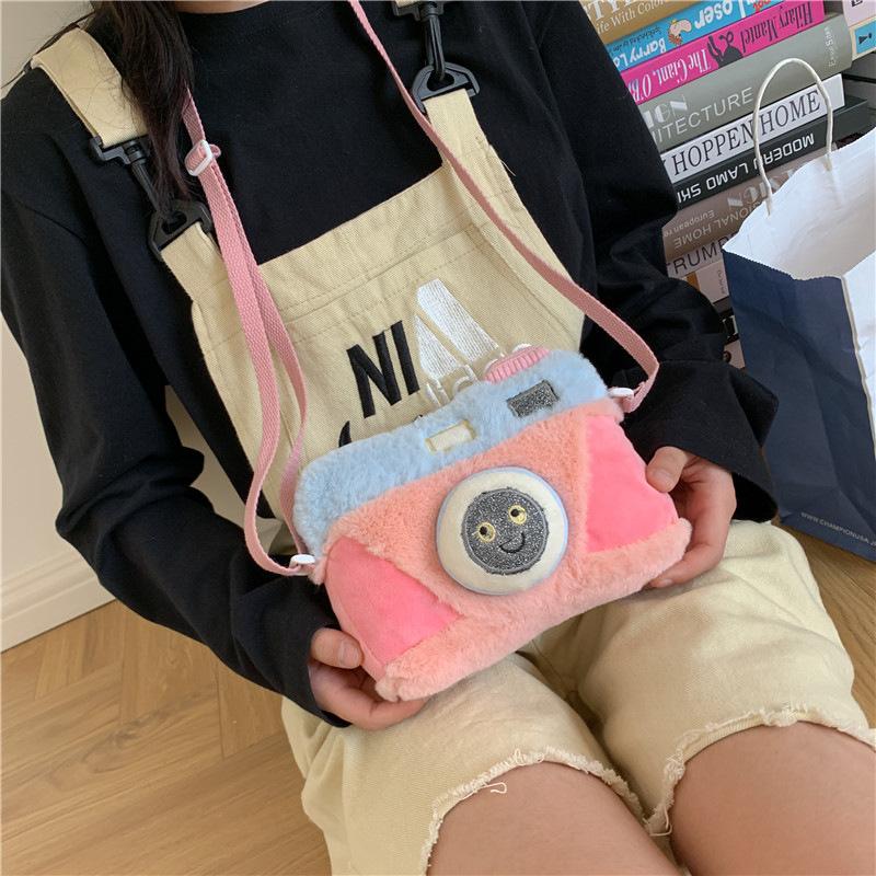 Evening Bags Cute Girls Cartoon Camera Shape Messenger Bag 2021 Crossbody Children's Coin Purse Shoulder Kids Soft Plush
Evening Bags Cute Girls Cartoon Camera Shape Messenger Bag 2021 Crossbody Children's Coin Purse Shoulder Kids Soft Plush