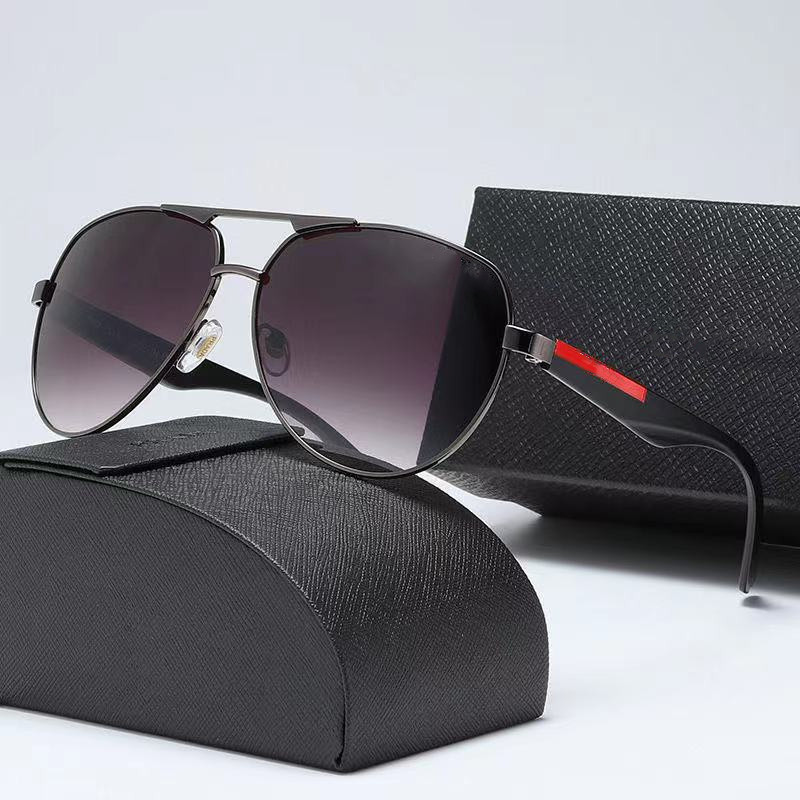 Fashion Designer Men And Women Sunglasses Sunshade Driving Goggles Metal Classic Glasses High Quality Gift With Box, White;black
Fashion Designer Men And Women Sunglasses Sunshade Driving Goggles Metal Classic Glasses High Quality Gift With Box, White;black