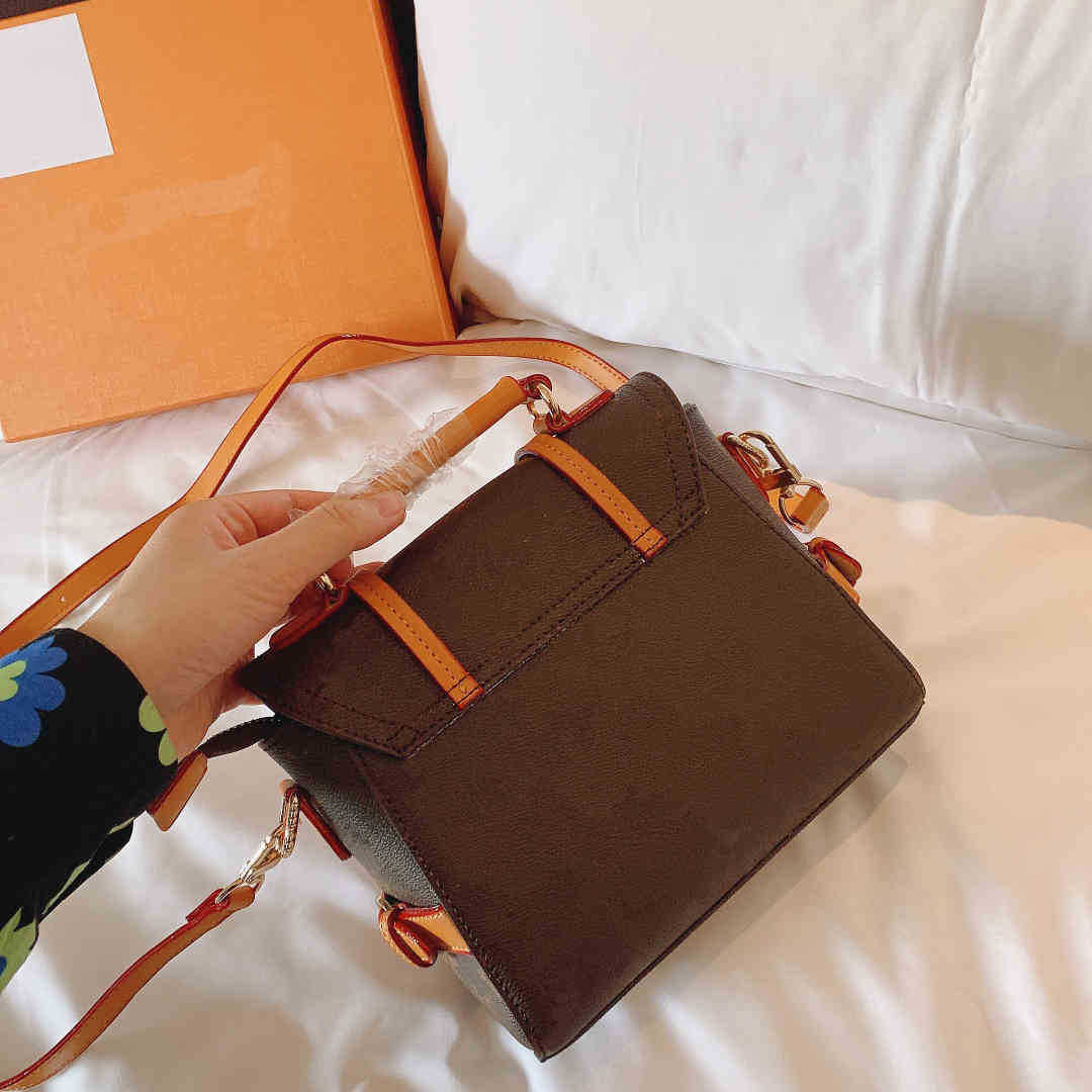 Hanghhangbag Women S Mini Luxurys Designers Bags 2021 designer Womens handbags Purses Crossbody Bag Wallet Handbag Louisbags_18 Fashion Stra
Hanghhangbag Women S Mini Luxurys Designers Bags 2021 designer Womens handbags Purses Crossbody Bag Wallet Handbag Louisbags_18 Fashion Stra