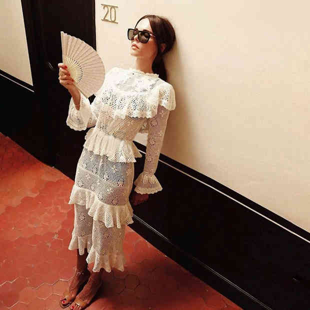 runway deigner white lace high quality hollow out party night dress up slim ruffles flower embroidery flare sleeve 210421