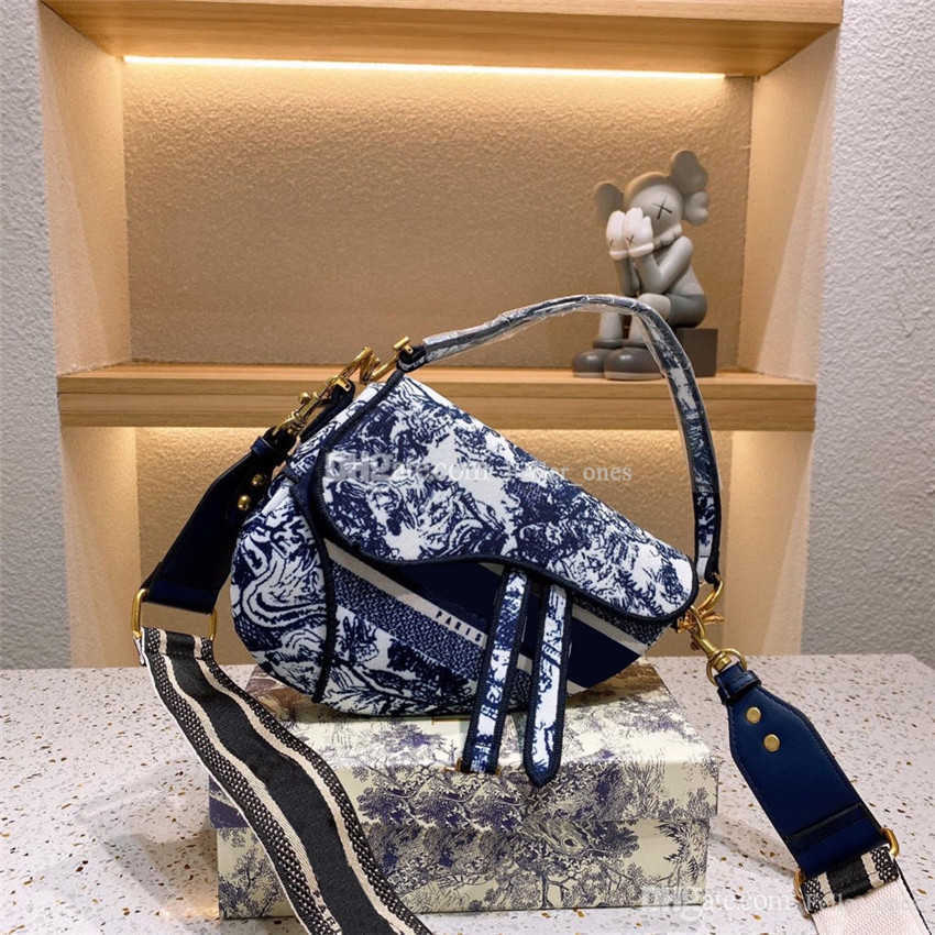 Classic Designer Handbags Shoulder Bags Oblique Canvas Embroidery Leather Tiger old flower Women Tote bag lady Fashion Banquet Cowboy Blue, Foam bag
Classic Designer Handbags Shoulder Bags Oblique Canvas Embroidery Leather Tiger old flower Women Tote bag lady Fashion Banquet Cowboy Blue, Foam bag
