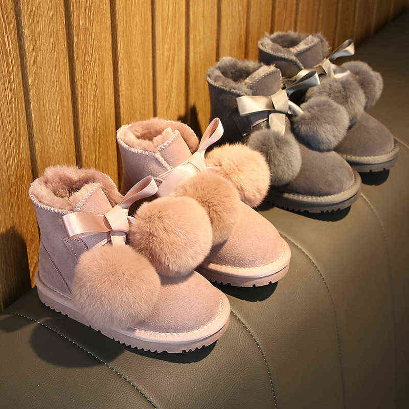 Fashionable and lovely leather snow boots women's fur ball fur one large, medium and small children's shoes cotton shoes plush anti-skid, Black
Fashionable and lovely leather snow boots women's fur ball fur one large, medium and small children's shoes cotton shoes plush anti-skid, Black