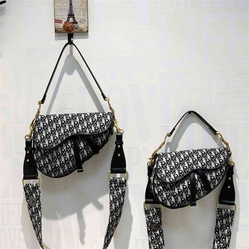 Fashion Women Luxury Designer Bags 2022 Ladies Wallet Embroidery Saddle Crossbody Houlder Messenger Lady Sacoche Handbag Backpack Evening, Customize
Fashion Women Luxury Designer Bags 2022 Ladies Wallet Embroidery Saddle Crossbody Houlder Messenger Lady Sacoche Handbag Backpack Evening, Customize