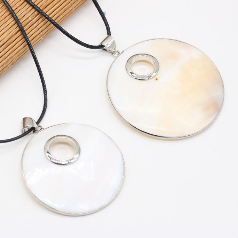 Pendant Necklaces Necklace Leather Cord Length 60cm Comfortable To Wear Natural White Round Shell Alloy Charm Jewelry For Men Women, Silver
Pendant Necklaces Necklace Leather Cord Length 60cm Comfortable To Wear Natural White Round Shell Alloy Charm Jewelry For Men Women, Silver