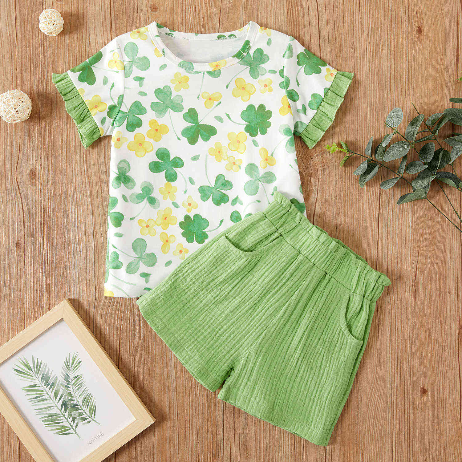Arrival Summer 2-piece Baby / Toddler Clover Set of St. Patrick's Day for Kids Girl Flowes Short Sleeve Clothes 210528