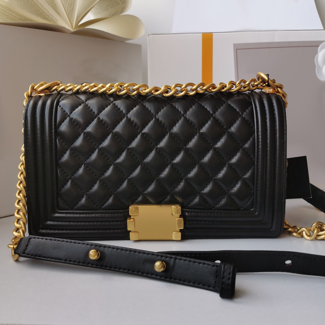 5A+ CF patent leather hand bag brand designers luxury women crossbody lamb bags real lambs skin handbags gold chain original imitation purse wholesale, Red
5A+ CF patent leather hand bag brand designers luxury women crossbody lamb bags real lambs skin handbags gold chain original imitation purse wholesale, Red