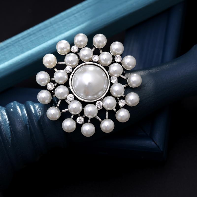 Pins, Brooches ZOSHI Elegant Pearl Flower Brooch Pins Rhinestone Crystal And For Women Wedding Party Jewelry
Pins, Brooches ZOSHI Elegant Pearl Flower Brooch Pins Rhinestone Crystal And For Women Wedding Party Jewelry