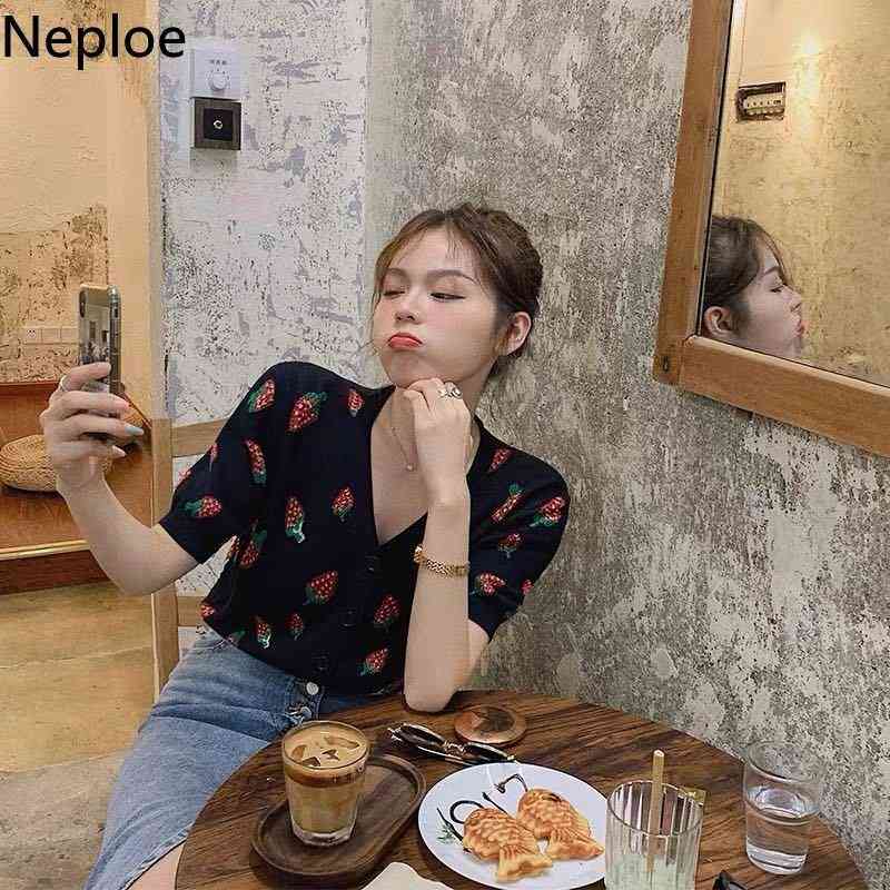 Neploe Black Knitted Cardigan Women Summer Sweet Strawberry V Neck Crop Tops Korean Fashion Thin Short Sleeve Sweater T Shirt 210422