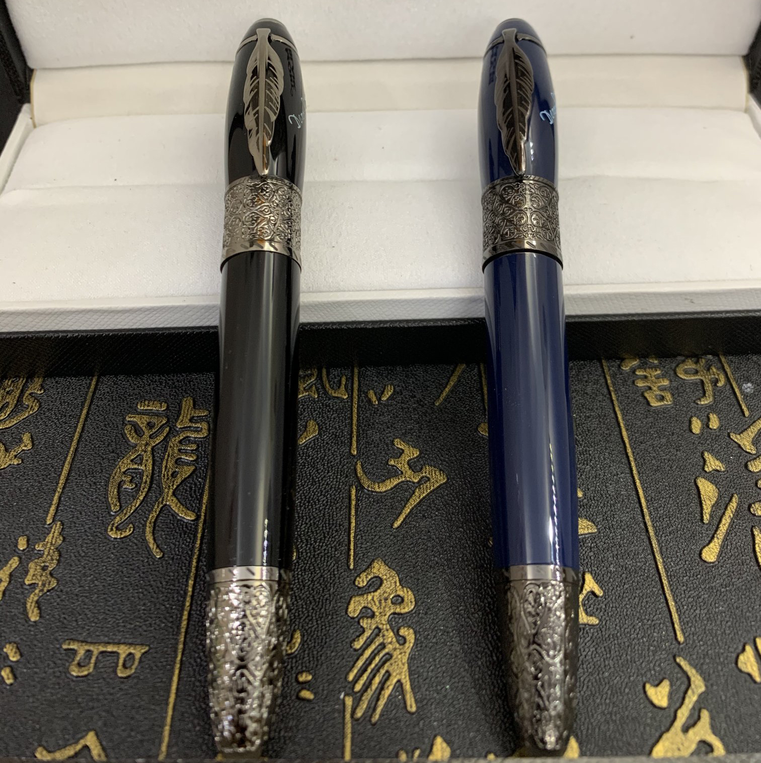 YAMALANG Great Luxury pen Writer Daniel-Defoe Collector Wine red Black Blue White Classic Fountain pens Luxury-pen
YAMALANG Great Luxury pen Writer Daniel-Defoe Collector Wine red Black Blue White Classic Fountain pens Luxury-pen
