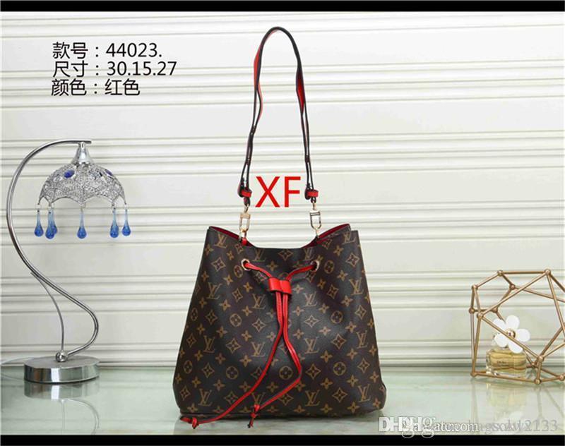 Luxurys bags Messenger Women Totes Fashion LOUIS bag VITTON Vintage printing Shoulder classic crossbody bag Vitton 168, Red;black
Luxurys bags Messenger Women Totes Fashion LOUIS bag VITTON Vintage printing Shoulder classic crossbody bag Vitton 168, Red;black