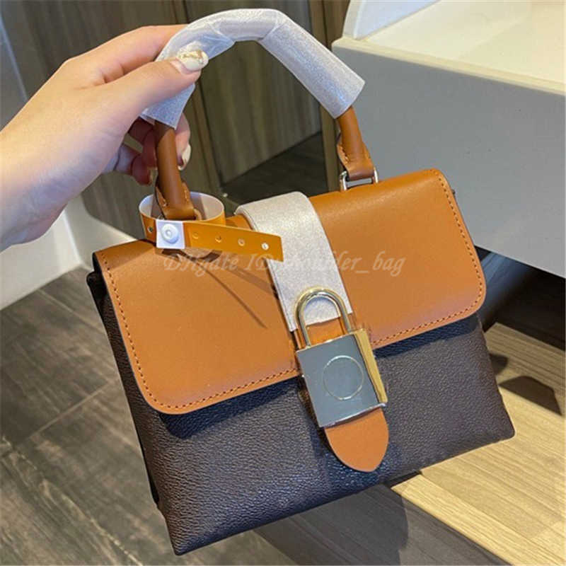CLASSIC FLOWER 2021 Luxury Designers Lady Bags Handbags Vintage Shoulder Crossbody Bag Metal Locks Two-tone Stitching Fashion Famous Cross Body Handbag, Style z
CLASSIC FLOWER 2021 Luxury Designers Lady Bags Handbags Vintage Shoulder Crossbody Bag Metal Locks Two-tone Stitching Fashion Famous Cross Body Handbag, Style z