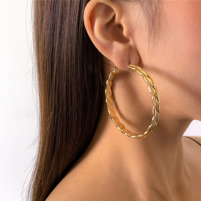 Women Smooth Spiral Circle Ring Earring Hoop Hollow Large Round Business Ear Drop European Female Dinner Dress Party Earrings Jewelry Accessories
Women Smooth Spiral Circle Ring Earring Hoop Hollow Large Round Business Ear Drop European Female Dinner Dress Party Earrings Jewelry Accessories
