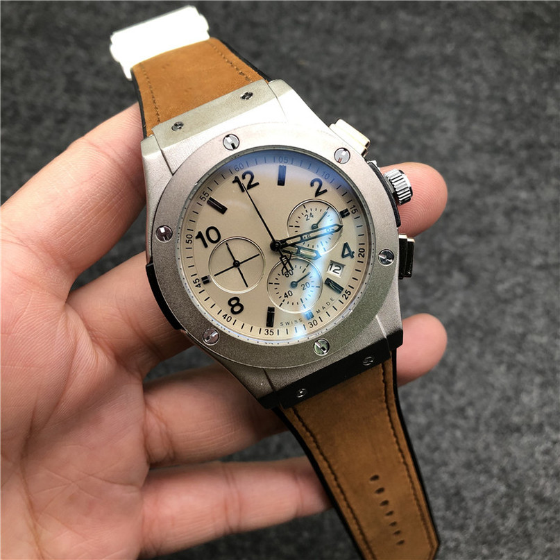 2022 Montre De Luxe Men's Automatic Quartz Watch 42mm Full Stainless Steel Leather Strap Small Dial Working Sport Business Gold Watches 4017
2022 Montre De Luxe Men's Automatic Quartz Watch 42mm Full Stainless Steel Leather Strap Small Dial Working Sport Business Gold Watches 4017
