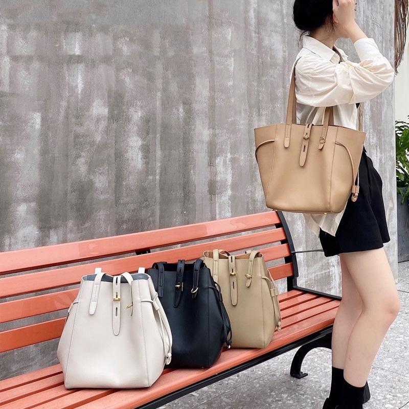Evening Bags Large Women's Bag Leather One Shoulder Top Grade Shopper High Quality Female Travel Luxury Designer For Women
Evening Bags Large Women's Bag Leather One Shoulder Top Grade Shopper High Quality Female Travel Luxury Designer For Women