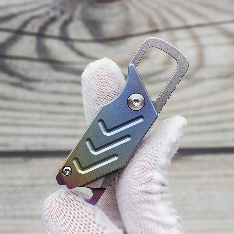 SUZAKU ZQ309 Mini Folding Knife D2 Steel Micro Blade Titanium Handle Pocket Chain Keychain Knives Top Quality Camping Emergency Tools Tactical EDC Bottle Opener
SUZAKU ZQ309 Mini Folding Knife D2 Steel Micro Blade Titanium Handle Pocket Chain Keychain Knives Top Quality Camping Emergency Tools Tactical EDC Bottle Opener