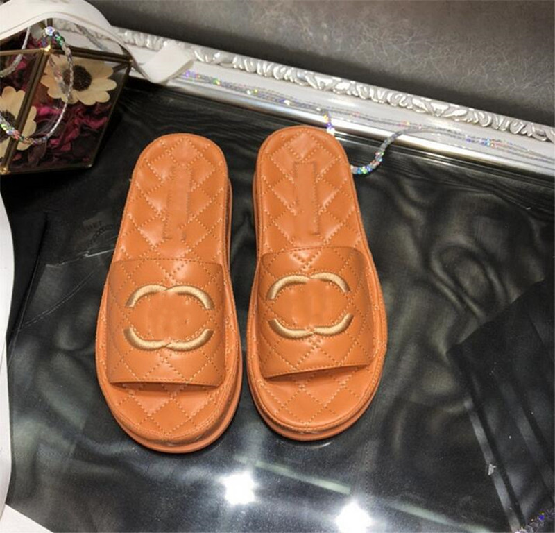 Fashion Women's Classic design Slippers beads Non-slip beach shoes high quality female comfortable leather slipper ladies flip-flops letter sandals A10174, Extra freight
Fashion Women's Classic design Slippers beads Non-slip beach shoes high quality female comfortable leather slipper ladies flip-flops letter sandals A10174, Extra freight