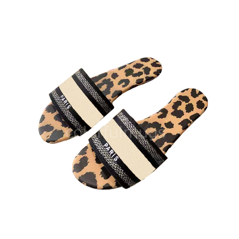 Floral Pattern Home Shoes Fashion Leopard Luxury Slippers Womens Flat Heel Sandals Letters Embroidery Summer Slipper For Girls
Floral Pattern Home Shoes Fashion Leopard Luxury Slippers Womens Flat Heel Sandals Letters Embroidery Summer Slipper For Girls