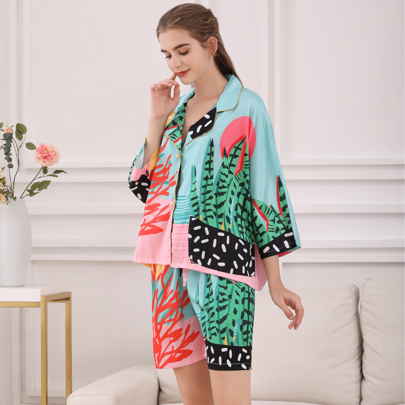 2021women silk pyjamas femme satin pijama sleepwear short sleeve fashion pajamas for girl nightwear suit home new 2021 home clothes, Black;red
2021women silk pyjamas femme satin pijama sleepwear short sleeve fashion pajamas for girl nightwear suit home new 2021 home clothes, Black;red