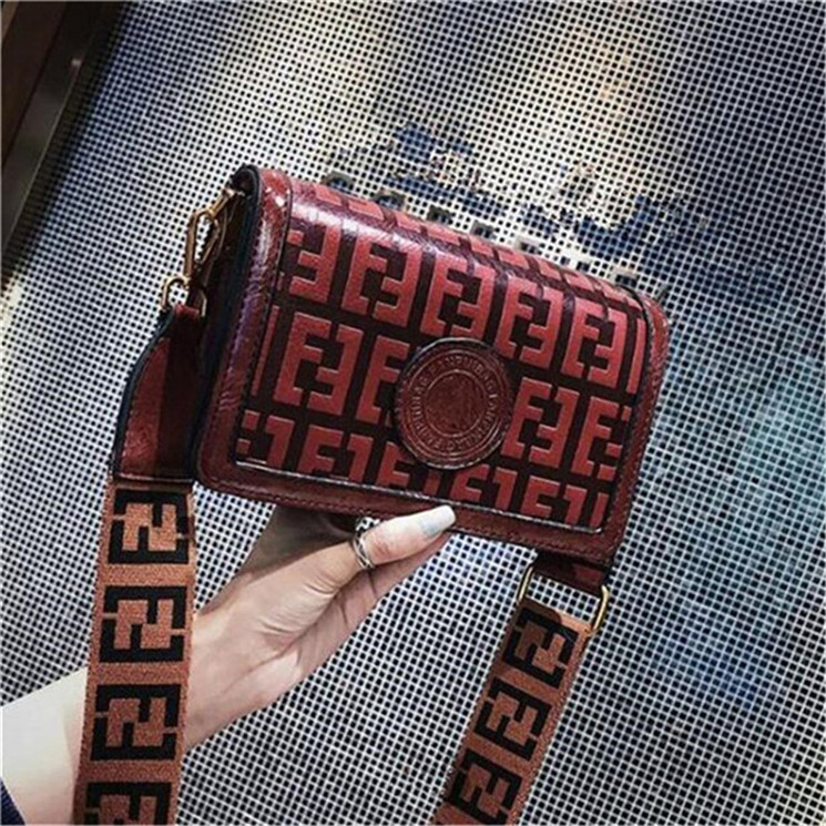 Medieval Bag Baguette Fashion Leisure Small Square Bag Tote Bags for Women Handbag fashion Discount, Black
Medieval Bag Baguette Fashion Leisure Small Square Bag Tote Bags for Women Handbag fashion Discount, Black