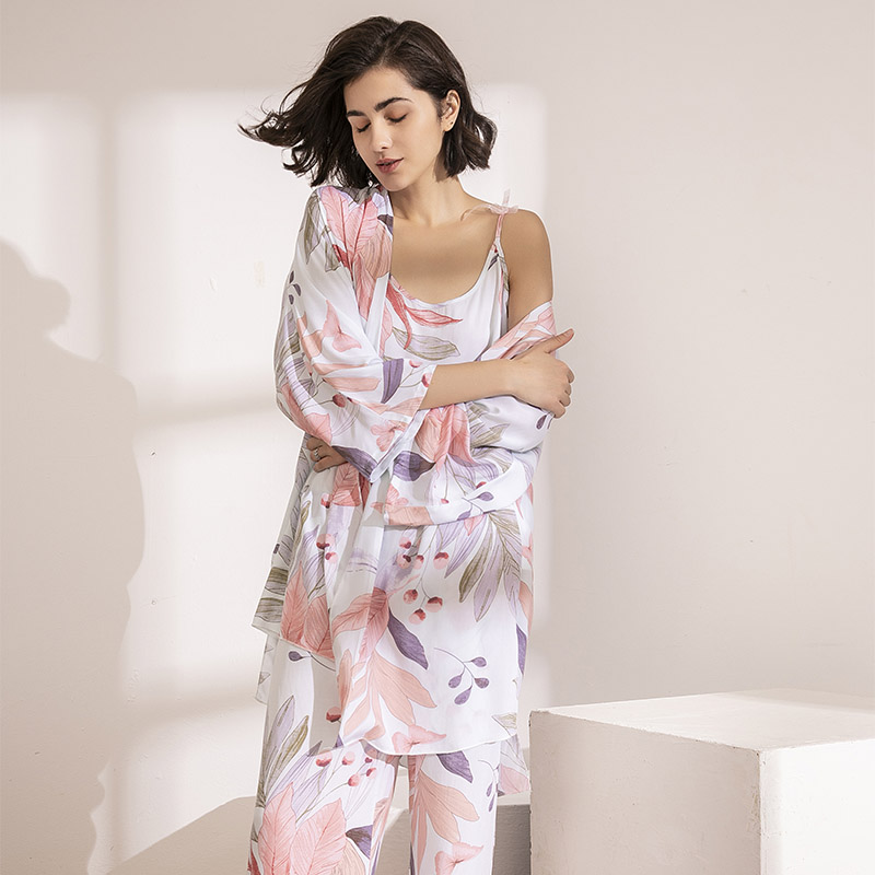 2021selling 3pcs soft pajama set for spring & fall ladies sleepwear floral printed pink leaves cardigan+camisole+pants homewear, Black;red
2021selling 3pcs soft pajama set for spring & fall ladies sleepwear floral printed pink leaves cardigan+camisole+pants homewear, Black;red