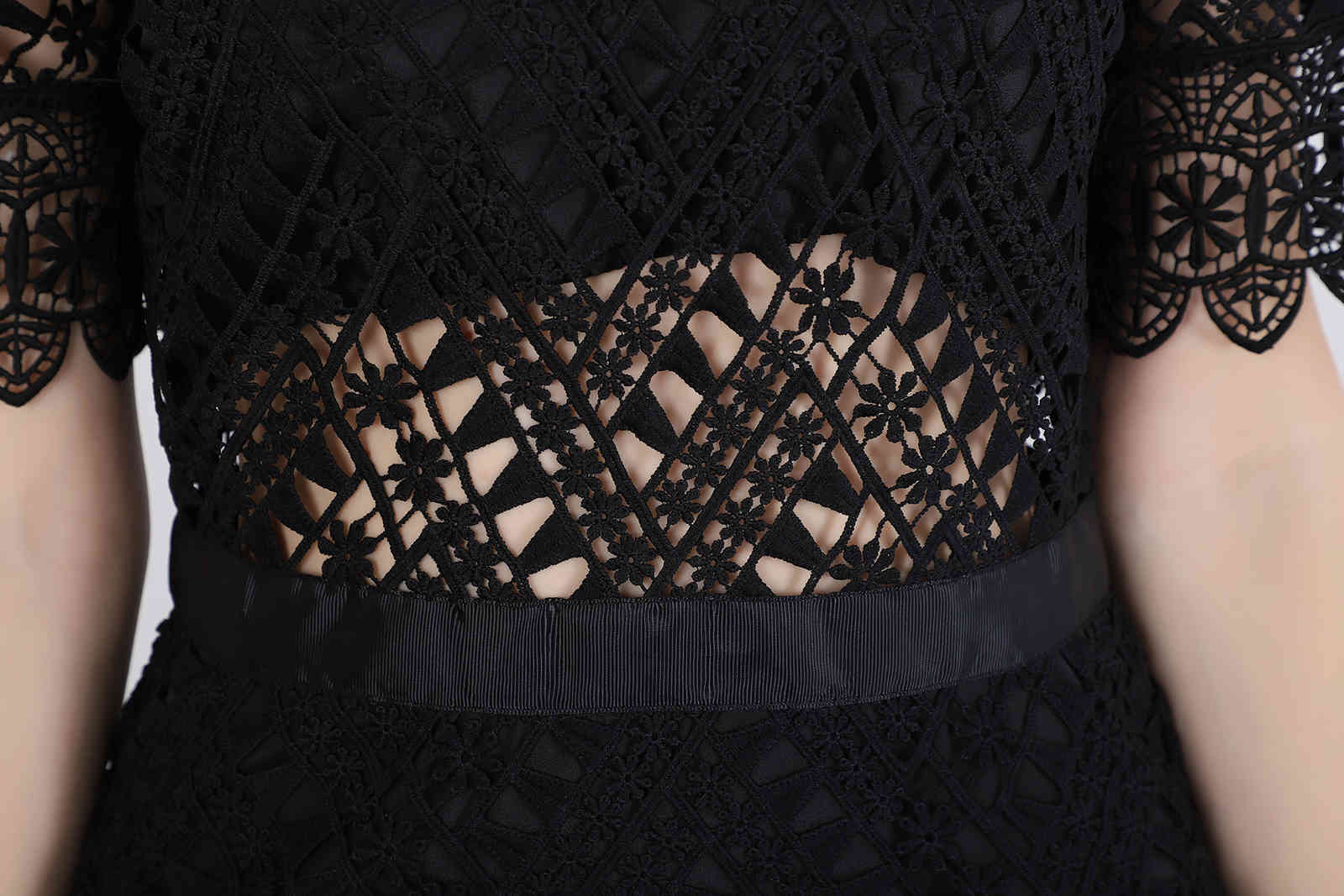 arrive Women's black Lace short Sleeve Summer Dress Sexy hollow Maxi Long vestidos Self Portrait 210520