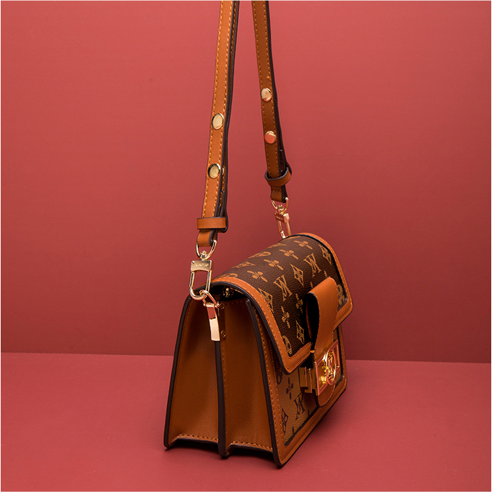 Postman handbag One-Shoulder Crossboby Bag Trendy Multi-Layer Chain Printed Crossbody Womens Pouch, Customize
Postman handbag One-Shoulder Crossboby Bag Trendy Multi-Layer Chain Printed Crossbody Womens Pouch, Customize