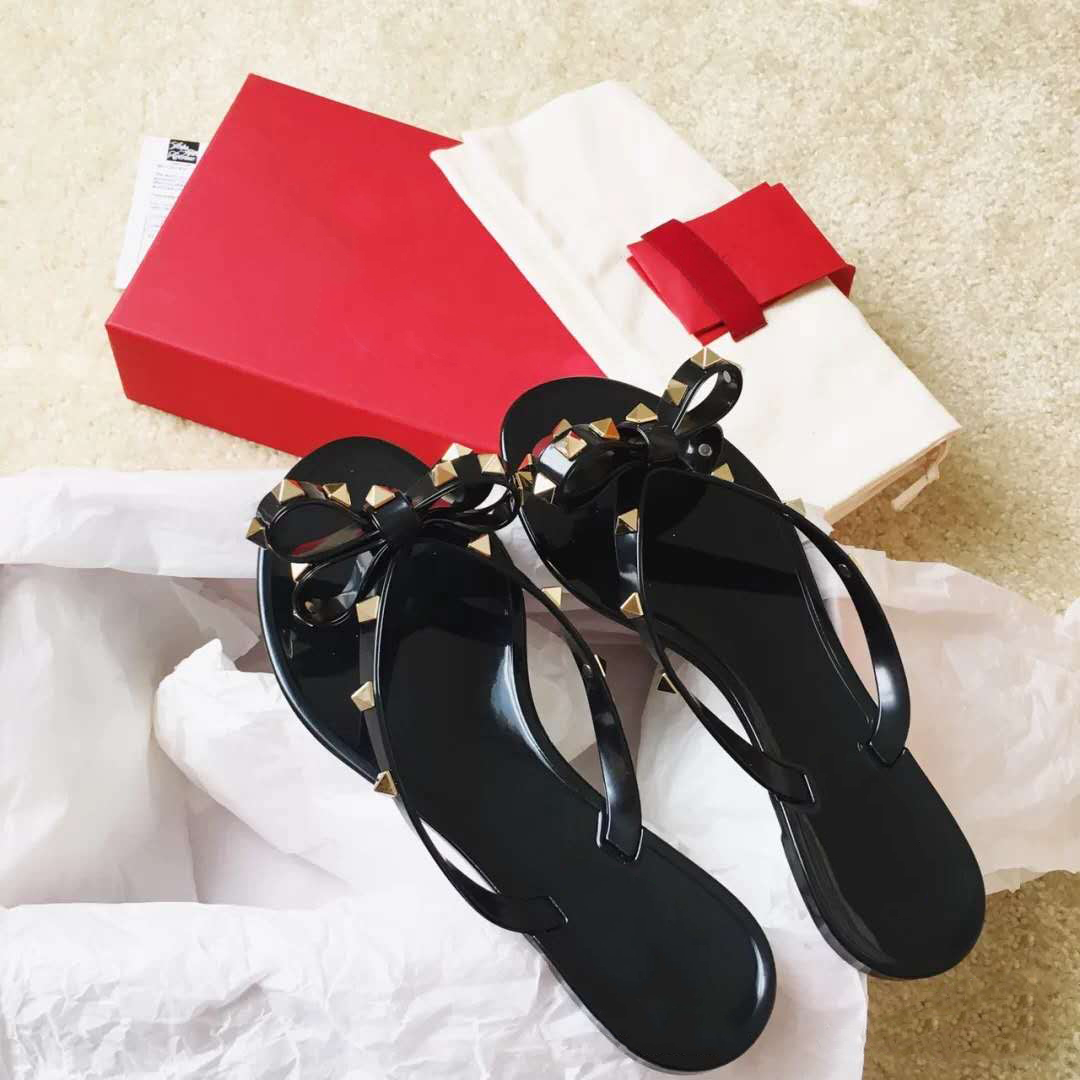 Retro Classic 2021 wommen shoes designer sandals Women slippers Fashion Slipper rivet Platform Slide Lady Studded sandal with Box, Black
Retro Classic 2021 wommen shoes designer sandals Women slippers Fashion Slipper rivet Platform Slide Lady Studded sandal with Box, Black