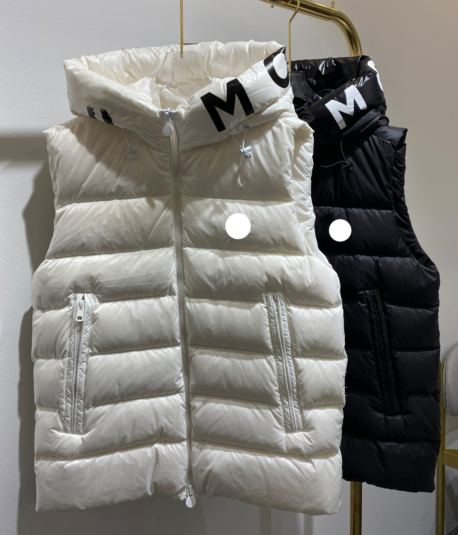 designer monclair mens down vests french printed letter cap vest luxury women coats, Black;white
designer monclair mens down vests french printed letter cap vest luxury women coats, Black;white