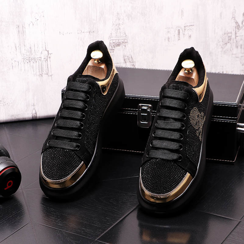 Dress shoes 2021 Men Luxury Designer Black Street Shoes Causal Flats Mocassins Male Fat Bodem Rock Hip Hop Crystal Sneakers 0810, A1
Dress shoes 2021 Men Luxury Designer Black Street Shoes Causal Flats Mocassins Male Fat Bodem Rock Hip Hop Crystal Sneakers 0810, A1