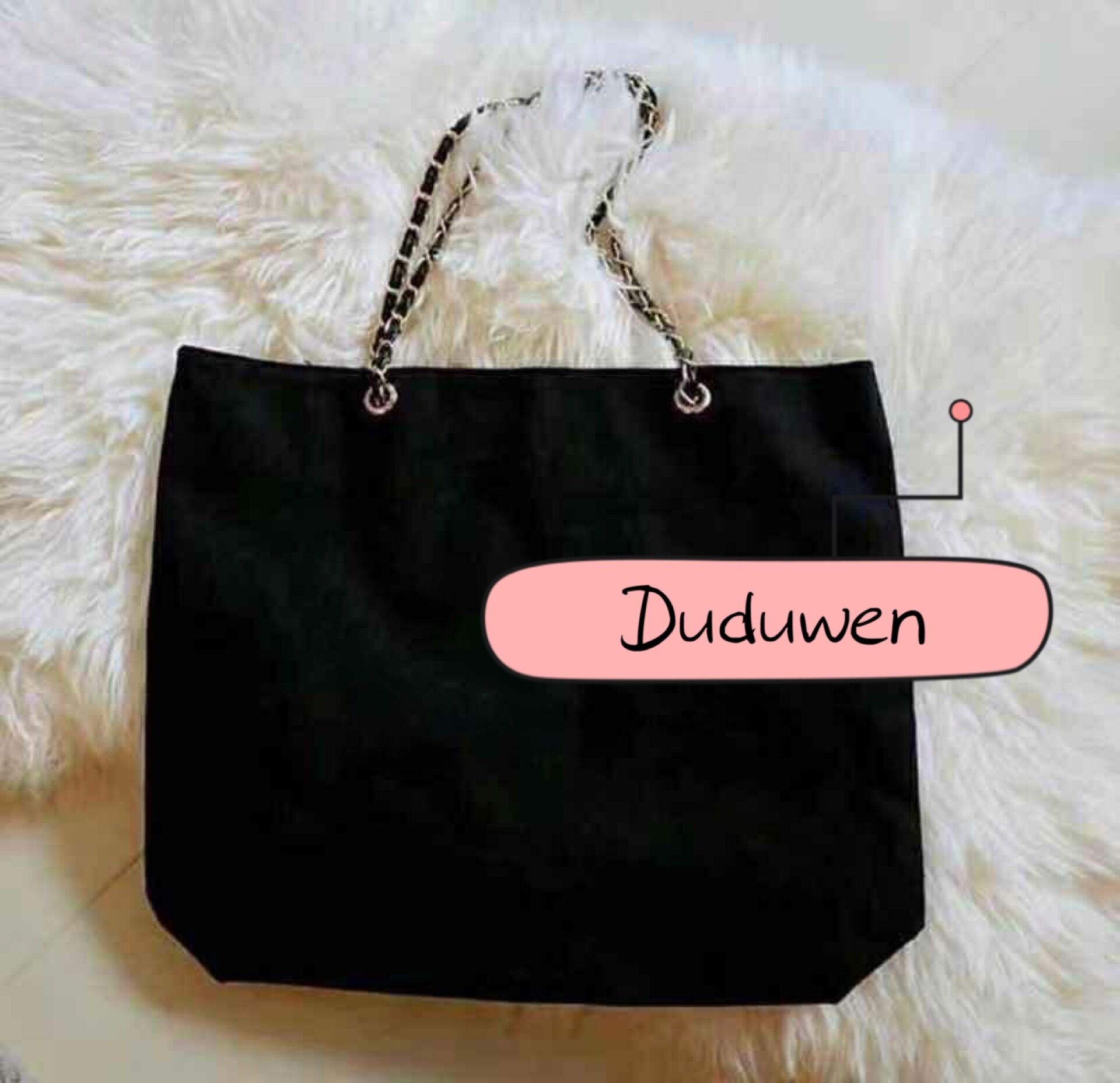 40X33X9CM canvas Shopping bag printed fashion beach Travel tote with chain classic sign Cosmetic Storage Case C selections, Black
40X33X9CM canvas Shopping bag printed fashion beach Travel tote with chain classic sign Cosmetic Storage Case C selections, Black