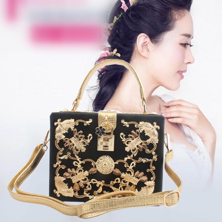 Factory wholesale women bag fashion hollow leather handbag exquisite hardware carved woman portable shoulder handbags banquet diamond evening bags, White(boutique box)
Factory wholesale women bag fashion hollow leather handbag exquisite hardware carved woman portable shoulder handbags banquet diamond evening bags, White(boutique box)