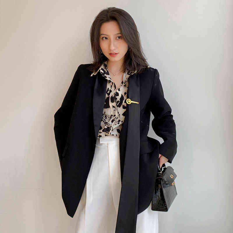 [EAM] Women Black Vintage Irregular Blazer Notched Collar Long Sleeve Loose Fit Jacket Fashion Spring Autumn 1DD5534 211122