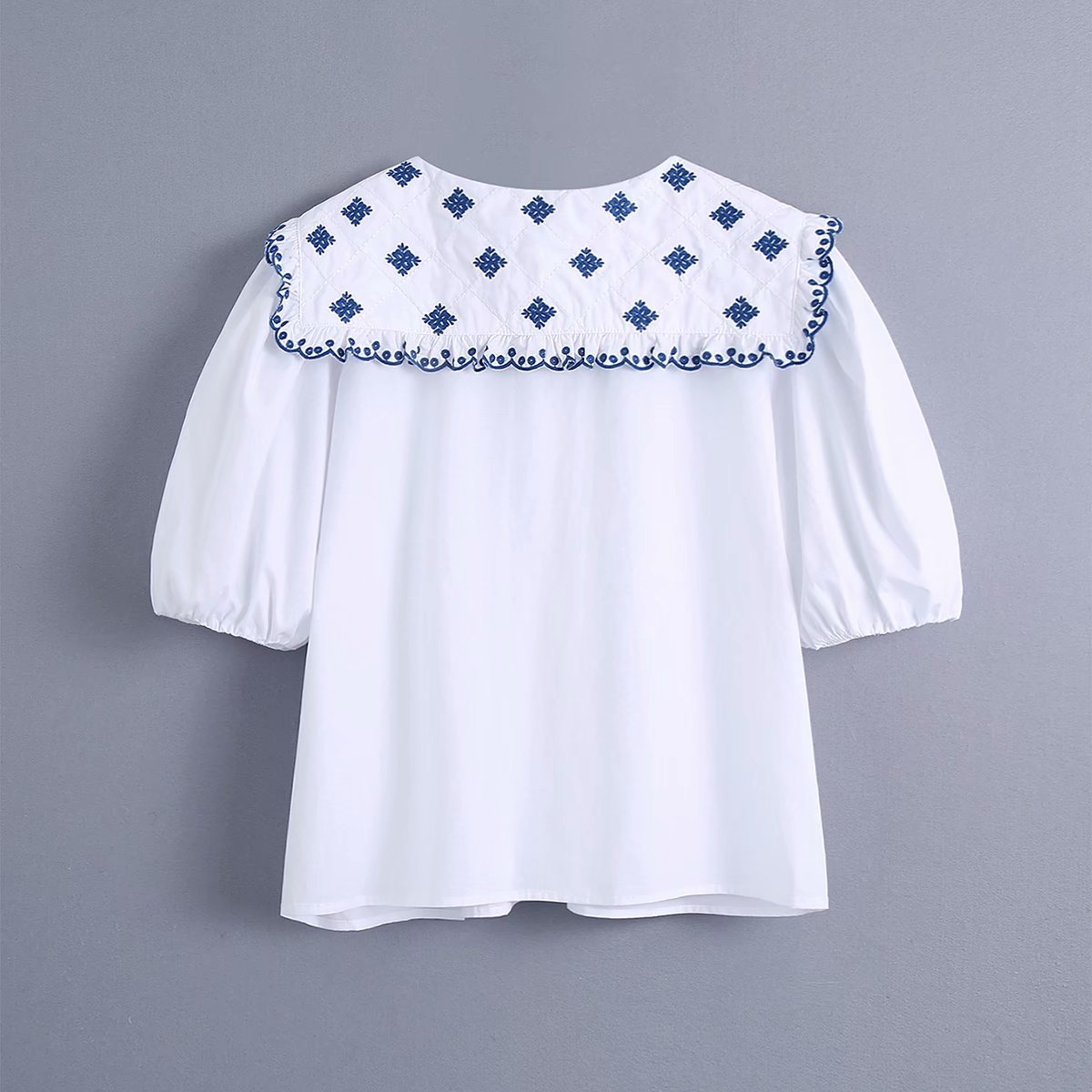 Fashion Women Lapel Short Sleeve Loose T-shirt Vintage Sweet Embroidered Poplin Chic Female Tops 210507