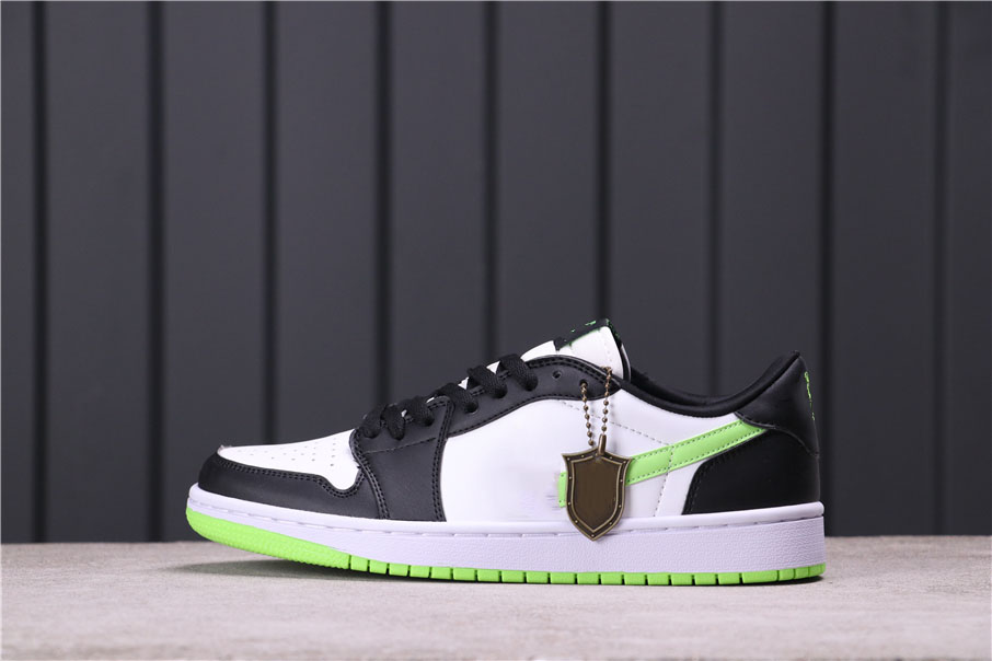 Top Quality Jumpman 1 Low OG Man Designer Skateboard Shoes Ghost Green Fashion Trainers luxurys designers With Box
Top Quality Jumpman 1 Low OG Man Designer Skateboard Shoes Ghost Green Fashion Trainers luxurys designers With Box