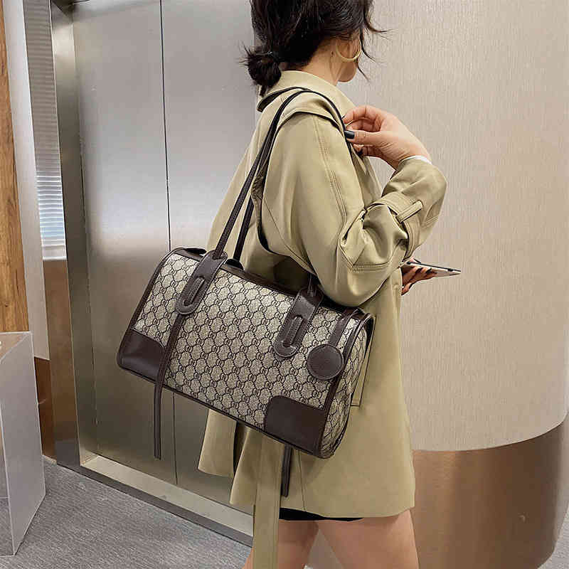 Women's portable large bag women's spring new high-capacity Boston one shoulder armpit
Women's portable large bag women's spring new high-capacity Boston one shoulder armpit