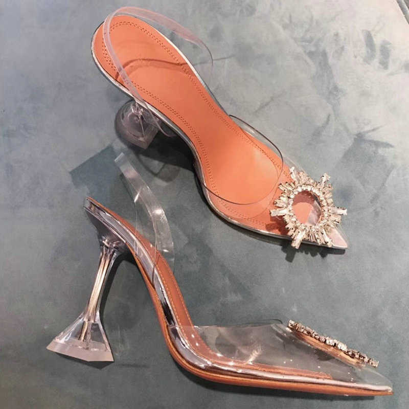 34-45 PVC Transparent Crystal Shoes 2021 Summer New Pointed Odd Heel Stiletto Ladies Sun Decoration Wild Fairy Y0721, Heel height 4cm
34-45 PVC Transparent Crystal Shoes 2021 Summer New Pointed Odd Heel Stiletto Ladies Sun Decoration Wild Fairy Y0721, Heel height 4cm