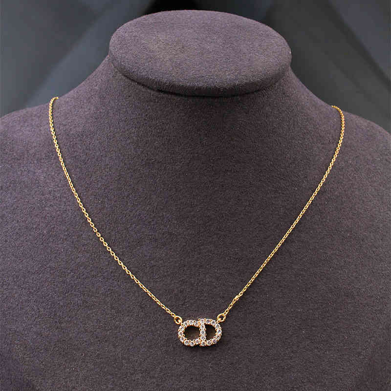 Luxury Women's Necklace New d Home / Dijia Cd Letter Full Diamond Simple Temperament Jewelry Clavicle
Luxury Women's Necklace New d Home / Dijia Cd Letter Full Diamond Simple Temperament Jewelry Clavicle