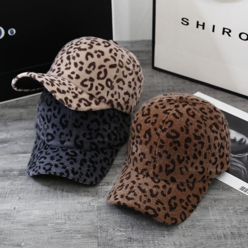Berets Women's Autumn And Winter Baseball Cap Leopard Stripe Headgear Outdoor Fashion Decorative Women Hat, Blue;gray
Berets Women's Autumn And Winter Baseball Cap Leopard Stripe Headgear Outdoor Fashion Decorative Women Hat, Blue;gray