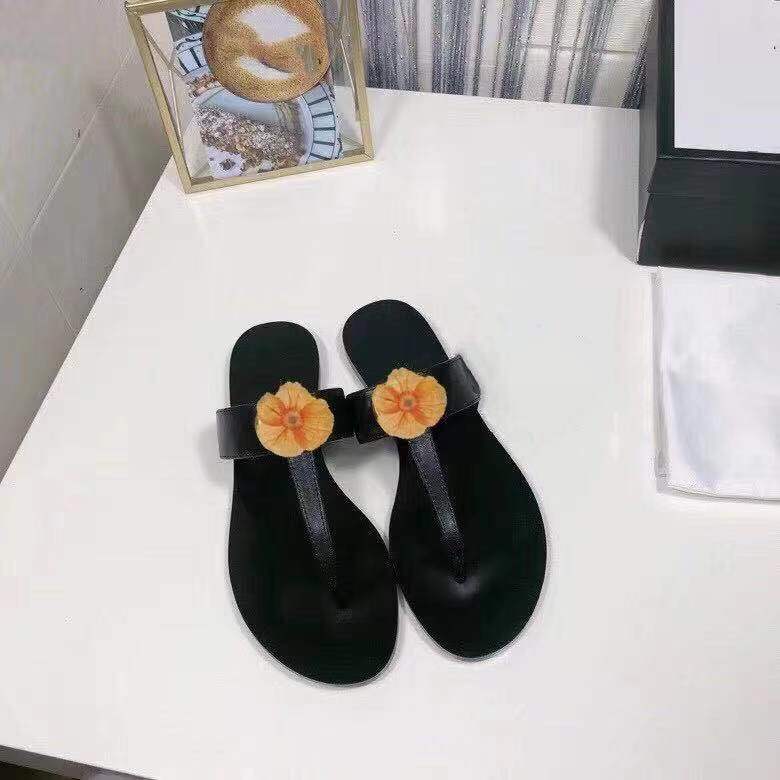 2021 Designer Slides Woman Slippers Classic Women Sandals Double Metal G letter Black White Gold Red Yellow Flip Flops 35-42 Summer Beach Foam Runner With Gift Box, Box are not sold separately {don't pay} 
2021 Designer Slides Woman Slippers Classic Women Sandals Double Metal G letter Black White Gold Red Yellow Flip Flops 35-42 Summer Beach Foam Runner With Gift Box, Box are not sold separately {don't pay}