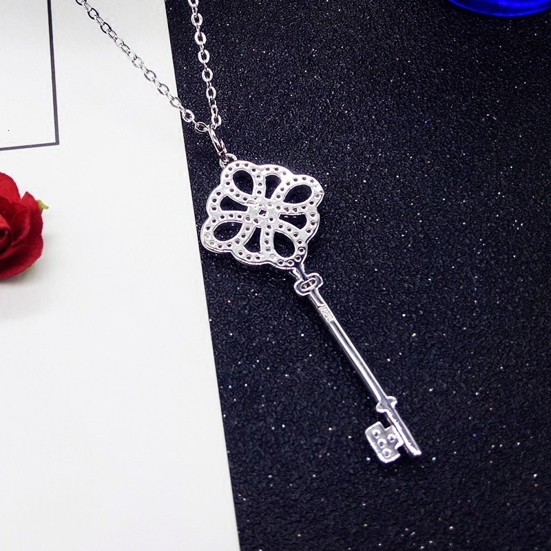 necklace Chinese Knot Sier Plated temperament sweater chain inlaid with diamond key modeling pendant clavicle luxury niche