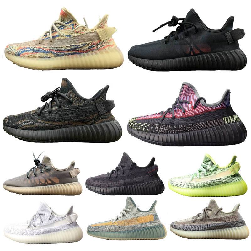 2021 boost Men Women designer running shoes triple platform Mens sneakers black white graffiti jogging training Trainers sports run shoe yye
2021 boost Men Women designer running shoes triple platform Mens sneakers black white graffiti jogging training Trainers sports run shoe yye