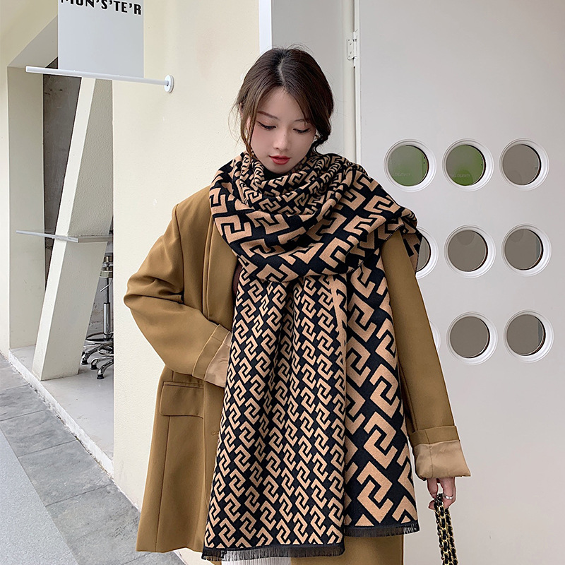 7Color Korean Fashion Retro Autumn Winter Scarf Top Cashmere Thicken Womens Temperament Style Designer Printing Shawl Luxury Scarve Headscar, Blue;gray
7Color Korean Fashion Retro Autumn Winter Scarf Top Cashmere Thicken Womens Temperament Style Designer Printing Shawl Luxury Scarve Headscar, Blue;gray