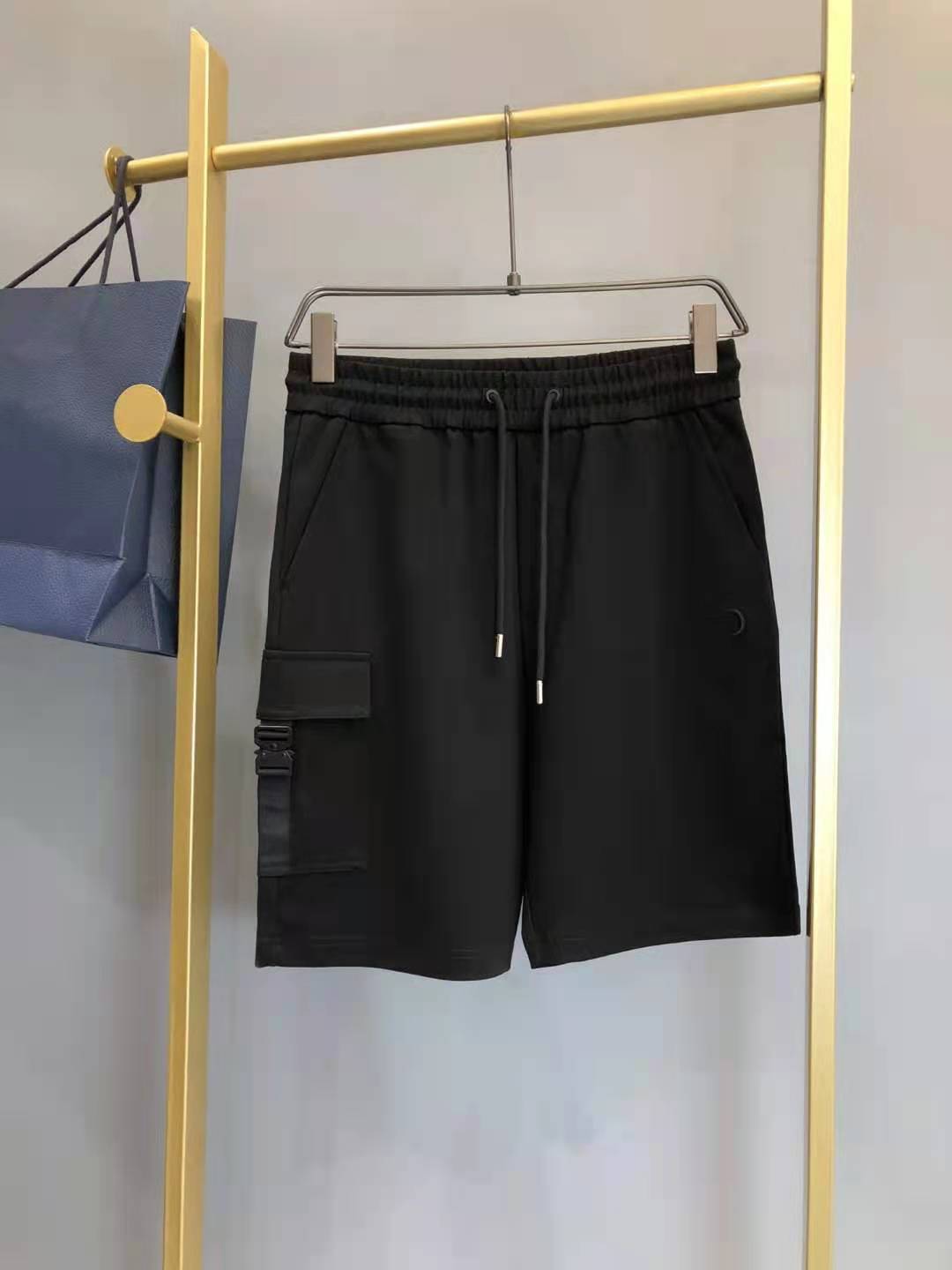 2021 Fashion Summer Europe Outdoor Shorts Women Men High Street Running Middle Pants Jogging Shorts zdld0326, Black
2021 Fashion Summer Europe Outdoor Shorts Women Men High Street Running Middle Pants Jogging Shorts zdld0326, Black