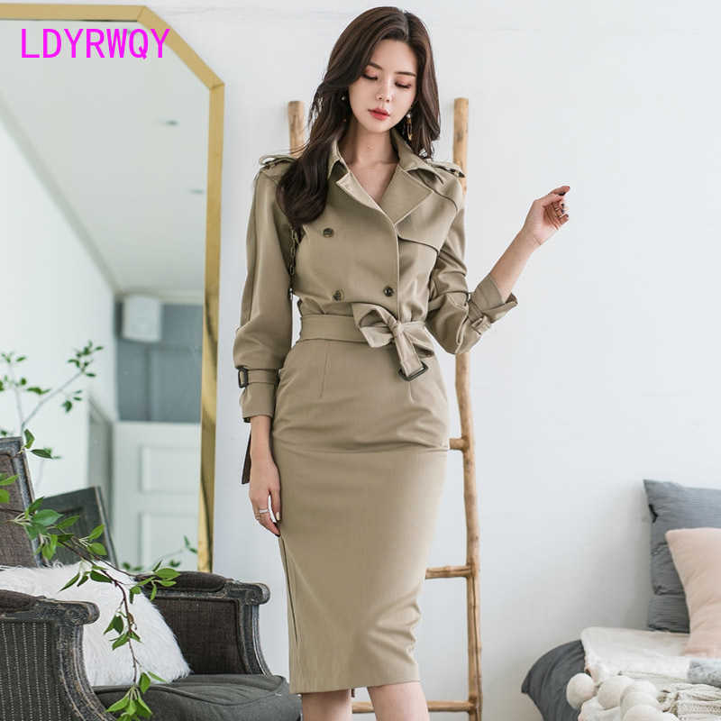 winter han edition temperament lapel double-breasted with dust of cultivate one's morality type package buttocks dress 210603, Khaki green
winter han edition temperament lapel double-breasted with dust of cultivate one's morality type package buttocks dress 210603, Khaki green