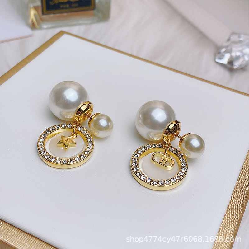 d Family Fritillaria, Pearl Earrings, Female 925 Sier Needle, Simple and Compact, Korean Round 2020 New Productsu5pl, Black
d Family Fritillaria, Pearl Earrings, Female 925 Sier Needle, Simple and Compact, Korean Round 2020 New Productsu5pl, Black
