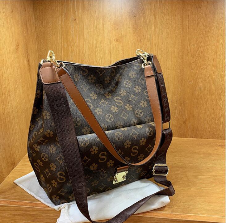 Duffel Bags 2021 Leather Single Shoulder Solid Color Vintage PU Hand Bag Ladies Luxury Handbags Designer For Women, W1
Duffel Bags 2021 Leather Single Shoulder Solid Color Vintage PU Hand Bag Ladies Luxury Handbags Designer For Women, W1