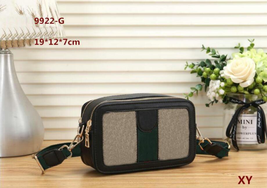 2022 Fashion Wallet Handbag 5A Women Bags Crossbody Soho Bag Disco Shoulder Bag designer Fringed Messenger Purse 21cm, Black
2022 Fashion Wallet Handbag 5A Women Bags Crossbody Soho Bag Disco Shoulder Bag designer Fringed Messenger Purse 21cm, Black