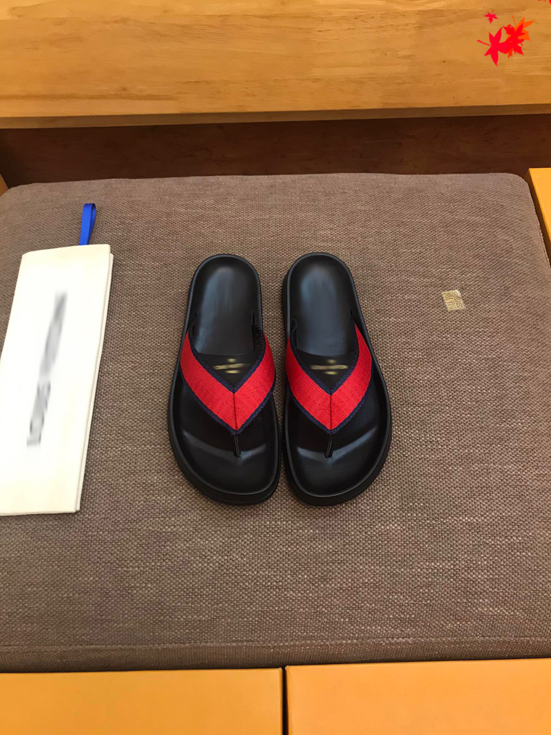 2021 Slipper Designer Slide Summer sandals Fashion Men Beach Indoor Flat Flip Flops Leather luxurys Shoes mens Slippers with box Size 39-45 -H68, Black
2021 Slipper Designer Slide Summer sandals Fashion Men Beach Indoor Flat Flip Flops Leather luxurys Shoes mens Slippers with box Size 39-45 -H68, Black